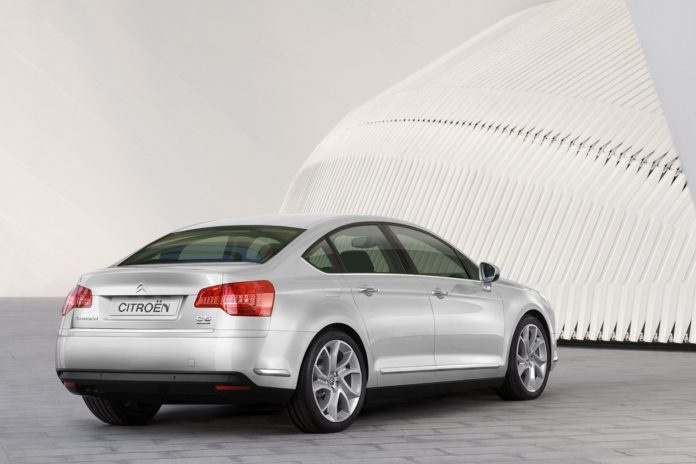 Když motor 1.6 THP funguje, uchvátí dynamikou, zátahem, kultivovaností a spotřebou. Bohužel funguje jen zřídka.