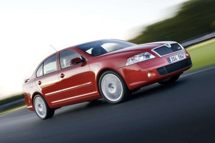 Motor 2.0 TDI-PD 125 kW byl takový průšvihář, že se v Octavii RS nedočkal ani faceliftu.