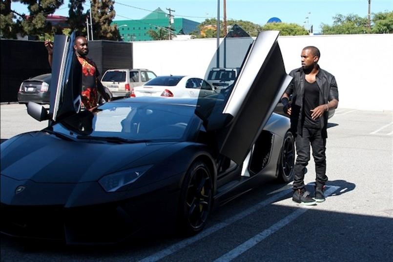 6. Kanye West – Lamborghini Aventador – 18 000 000,- Kč