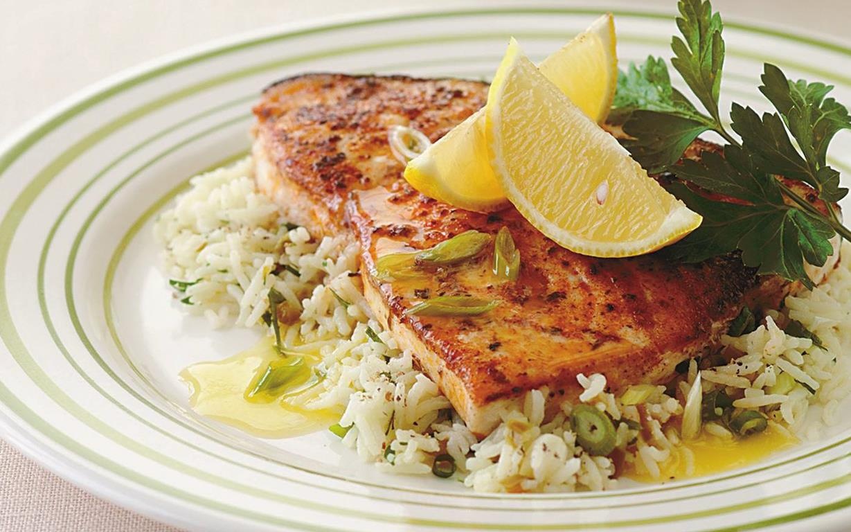 5. jídlo: 230 g platýse, 120 g rýže, 130 g chřestu