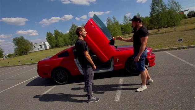 Johnny Valda Ford Mustang