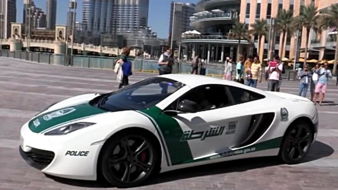 McLaren MP4-12C, Dubaj a Velká Británie