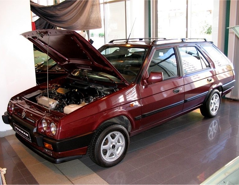 Škoda Forman 135 GLXi Solitaire: 299 000 Kč