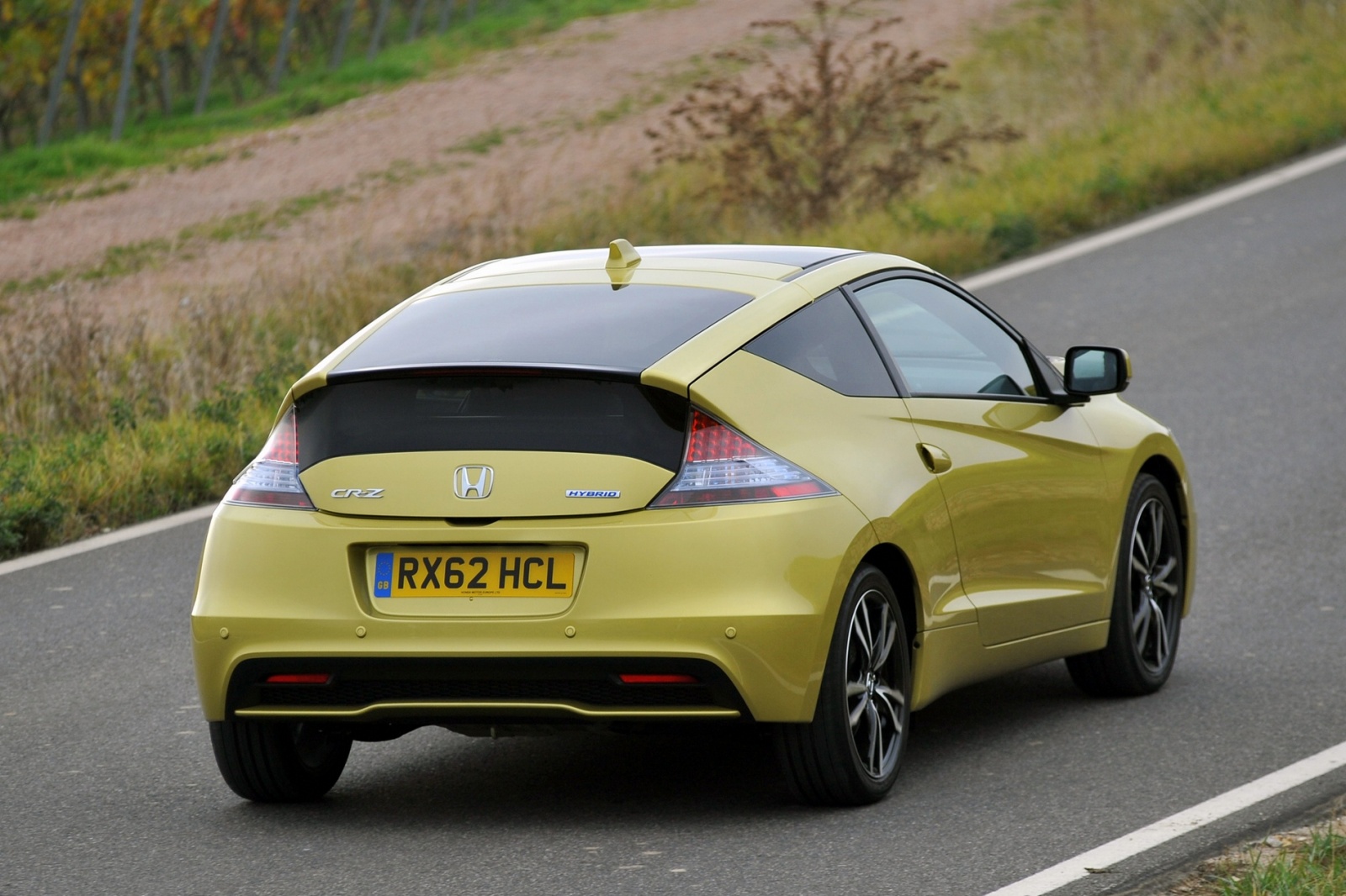 Honda CRZ- Hybrid: přišlo v době nejhlubší hospodářské krize a astronomických cen paliva.