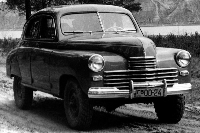 GAZ M20 Poběda v terenní verzi, jež předběhl svými přednostmi dobu.