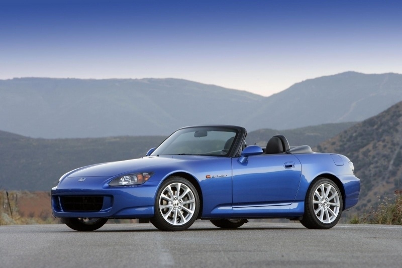 Honda S2000 (cca 190 000 Kč)