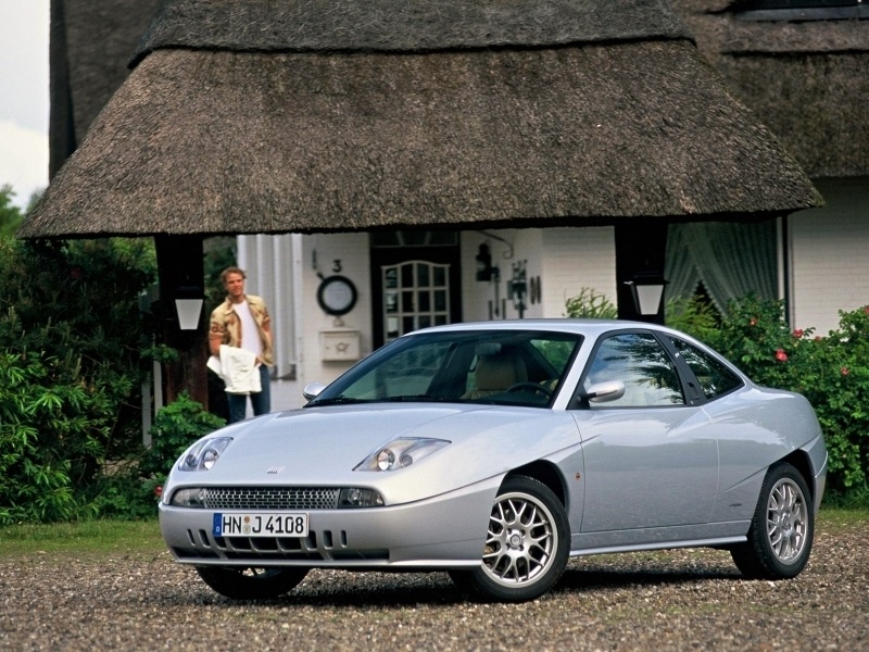 Fiat Coupe (cca 80 000 Kč)