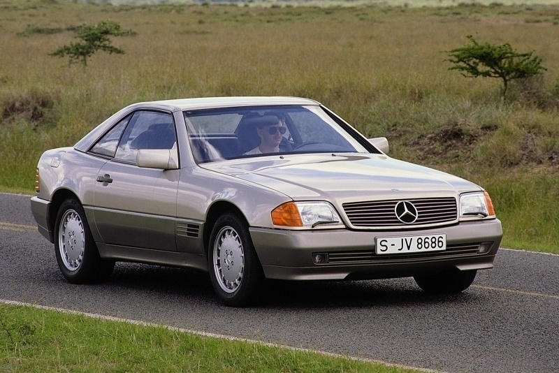 Mercedes-Benz SL R129 (cca 150 000 Kč)