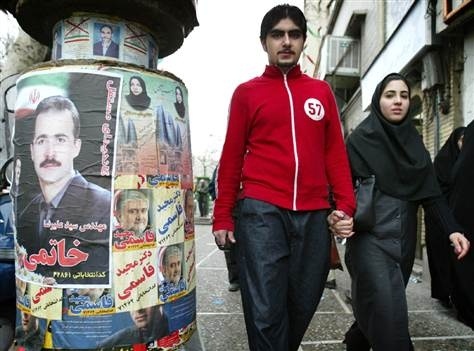 Írán patří mezi muslimské země s přísnými pravidly. Přesto, pokud chce mít mladý pár sex ještě před svatbou, mohou si zakoupit „dočasné manželství“. U toho je předem určeno, jak dlouho potrvá.