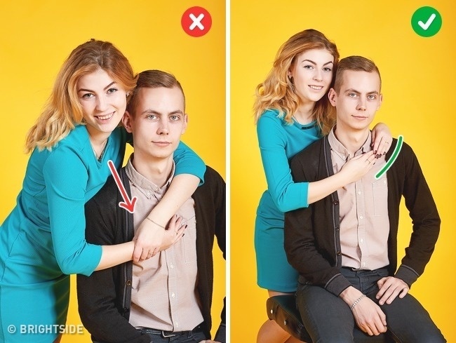 Pokud chcete partnera zezadu obejmout, dejte pozor, aby to nevypadalo tak, že na něj za chvíli celá spadnete.