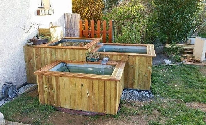 A následně obložil dřevem a napustil vodu.