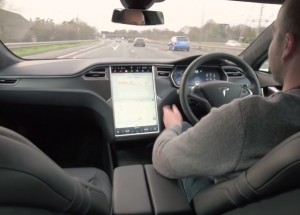 Tesla Model 2016 - S P90D s autopilota