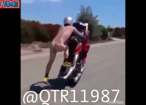 Lépe se jezdí nahým:)