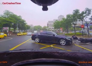 Kompilace dopravních nehod 2016. Některé jsou opravdu drastické!