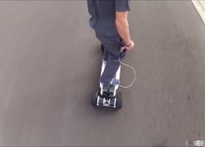 Pořiďte si místo auta elektrický skateboard
