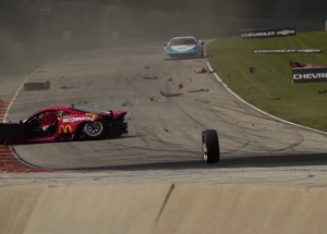 Velká bitva mezi Ferrari 458 a Ferrari vede k nešťastné nehodě!