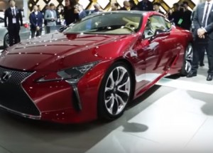 Nejkrásnější auta roku 2016. Uhádnete, o které se jedná?