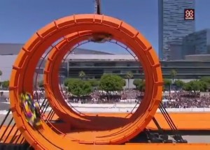 Projel smyčkou a zvítězil!