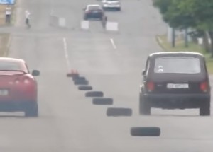 Machroval na sprintech s GTR. Když se vedle něho postavila Lada, přestal se smát!