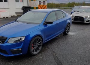 Nenápadně upravil svou Octavii RS. Tímto autem zahanbí i drahé supersporty!