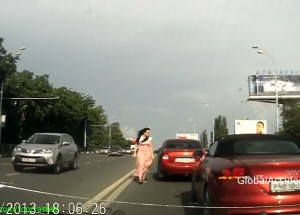 Dala přednost chodci a tvrdě na to doplatila!