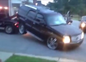 Nechtěla si nechat auto odtáhnout a podívejte se, co udělala!