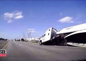 Nainstalováním kamer do auta, vznikly tyto unikátní videa