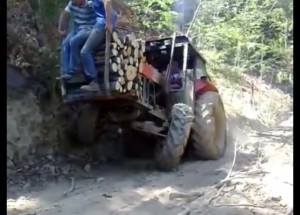 Staví se na zadní – kompilace traktorů 2016