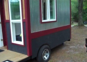 Prohlédněte si nejmenší domeček na kolečkách