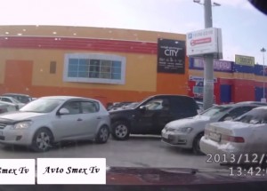 Neumí parkovat, nebo je tak bezohledná?