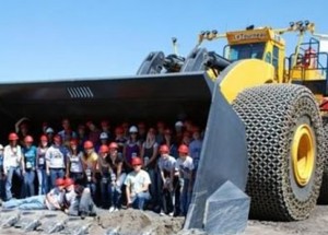 Víte kolik lidiček je v obřím bagru?