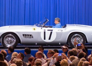 Do aukce se dostalo legendární Ferrari. Neuvěříte tomu, za kolik se tento šperk prodal!