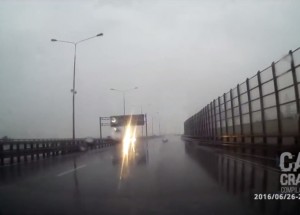 Nezvládl řízení a tvrdě narazil