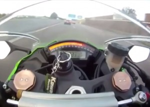 Předjížděl rychlostí 300km/h, ale nepředjel!