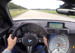 Řidič prohnal svoje nové BMW M2 na dálnici. 272 kilometrů za hodinu tam měl ihned!