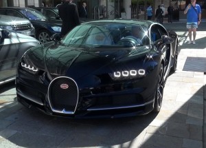 Dostali nové Bugatti Chiron. Nečekali ale, co bude následovat!