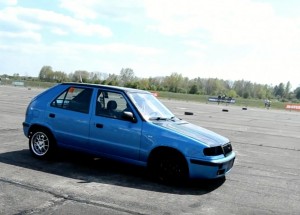 Podívejte na speciálně upravenou Felicii s 288 koňmi. Toto je aspoň pořádný tuning!