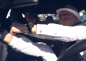 Falešný taxikář usínal za za jízdy volantem. Zákazníci začali totálně panikařit!