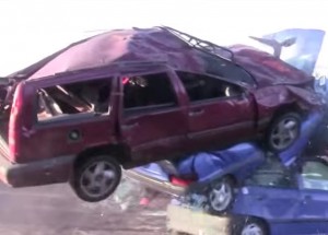 Tohle Volvo přežije totálně všechno!