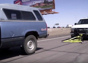 Policie v USA má novou vychytávku na ujíždějící řídiče. Totálně jako Spiderman!