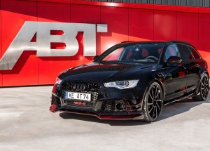 Kombík od Audi má přes 700 koní. S tímhle autem už nikdy nic nezmeškáte!