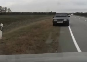 Mladá dívka za volantem se rozhodla předjíždět, když vezla svého otce. Oba zemřeli...