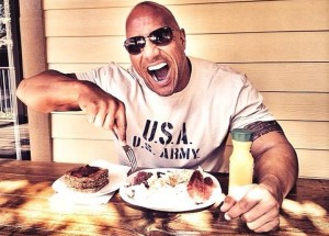 Podívejte se na jídelníček Dwayna „The Rock" Johnsona. Neříkají mu skála jen tak ze srandy!