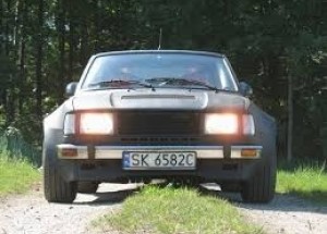 Přetvořili starého Rapida na bestii s šestiválcovým motorem. Výsledek této práce vás dostane!