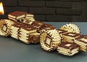 Milovník Formule 1 postavil model jen ze zápalek. Ihned po dokončení ho zažehl!