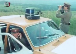 Nejakčnější automobilová honička v československém filmu. Pamatujete si tuhle scénu?