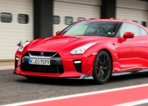 Nový Nissan GT-R se prohání na českém okruhu