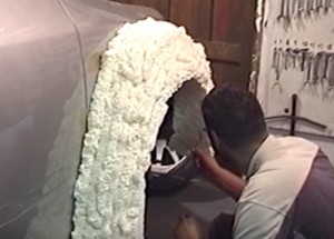 Týpek se rozhodl, že si doma postaví vlastní závodní Fabii. Výsledek jeho práce vám vezme dech!