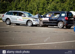 Co se stane, když do Škody Superb narazí v 90 km/h Škoda Yeti?