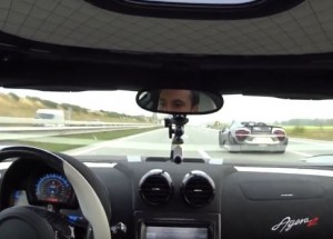 Jak vypadá 360 km/h na veřejné dálnici? Tohle chce velkou kuráž a tuhle raketu!